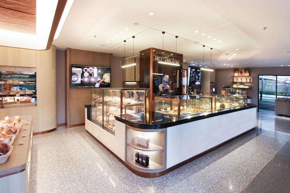 Sari Pacific Jakarta, Autograph Collection Exterior photo