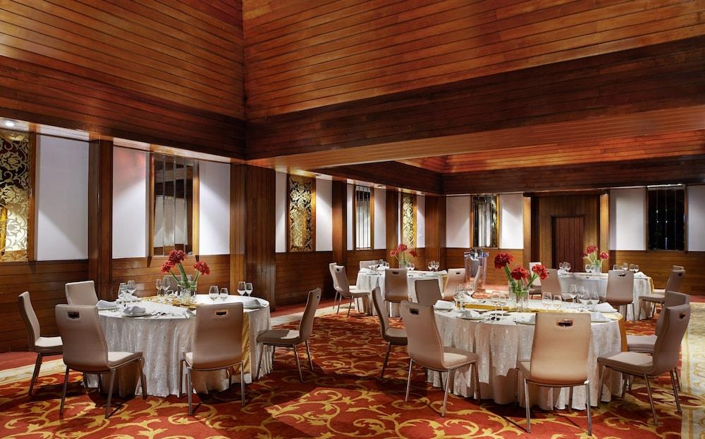 Sari Pacific Jakarta, Autograph Collection Exterior photo