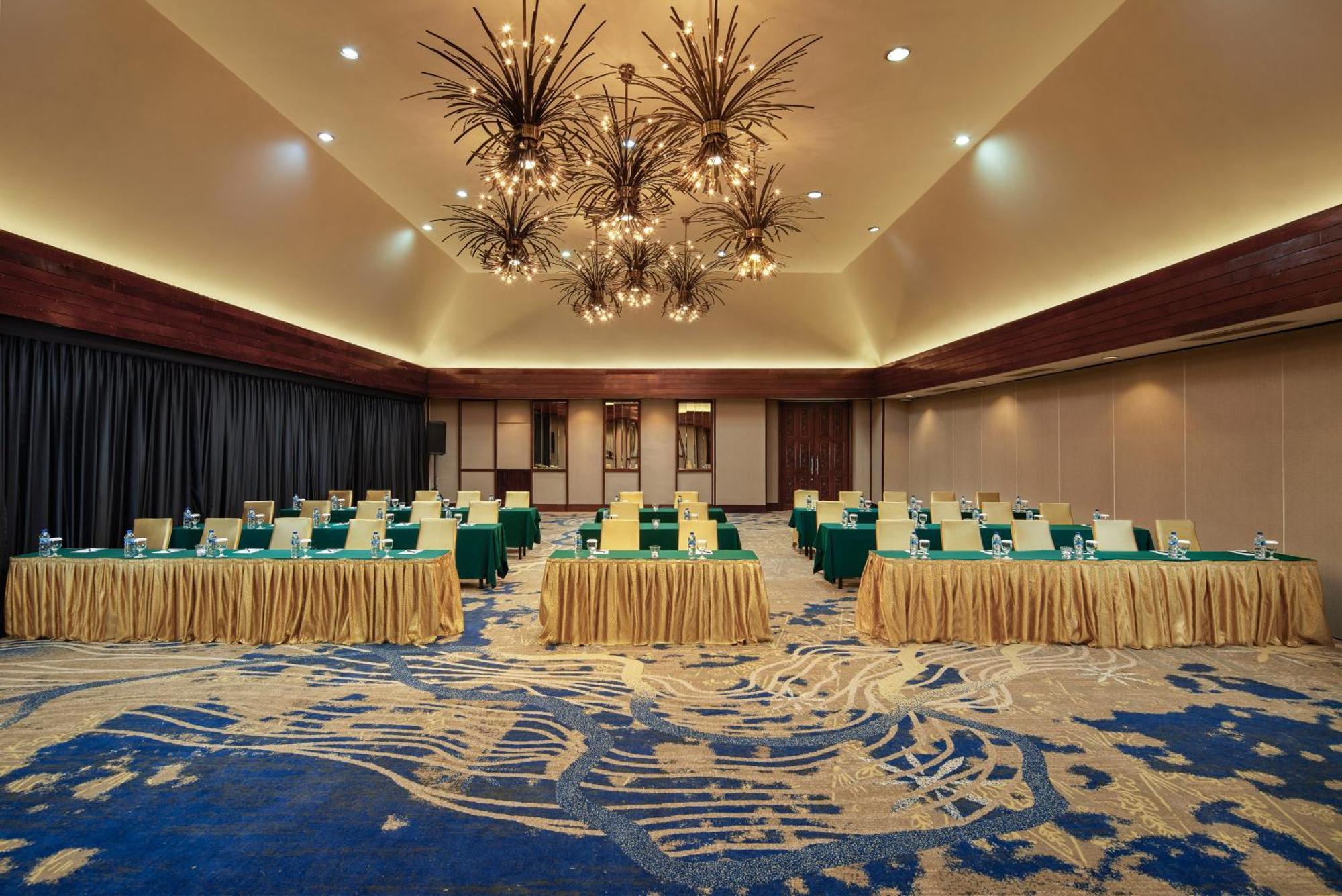 Sari Pacific Jakarta, Autograph Collection Exterior photo