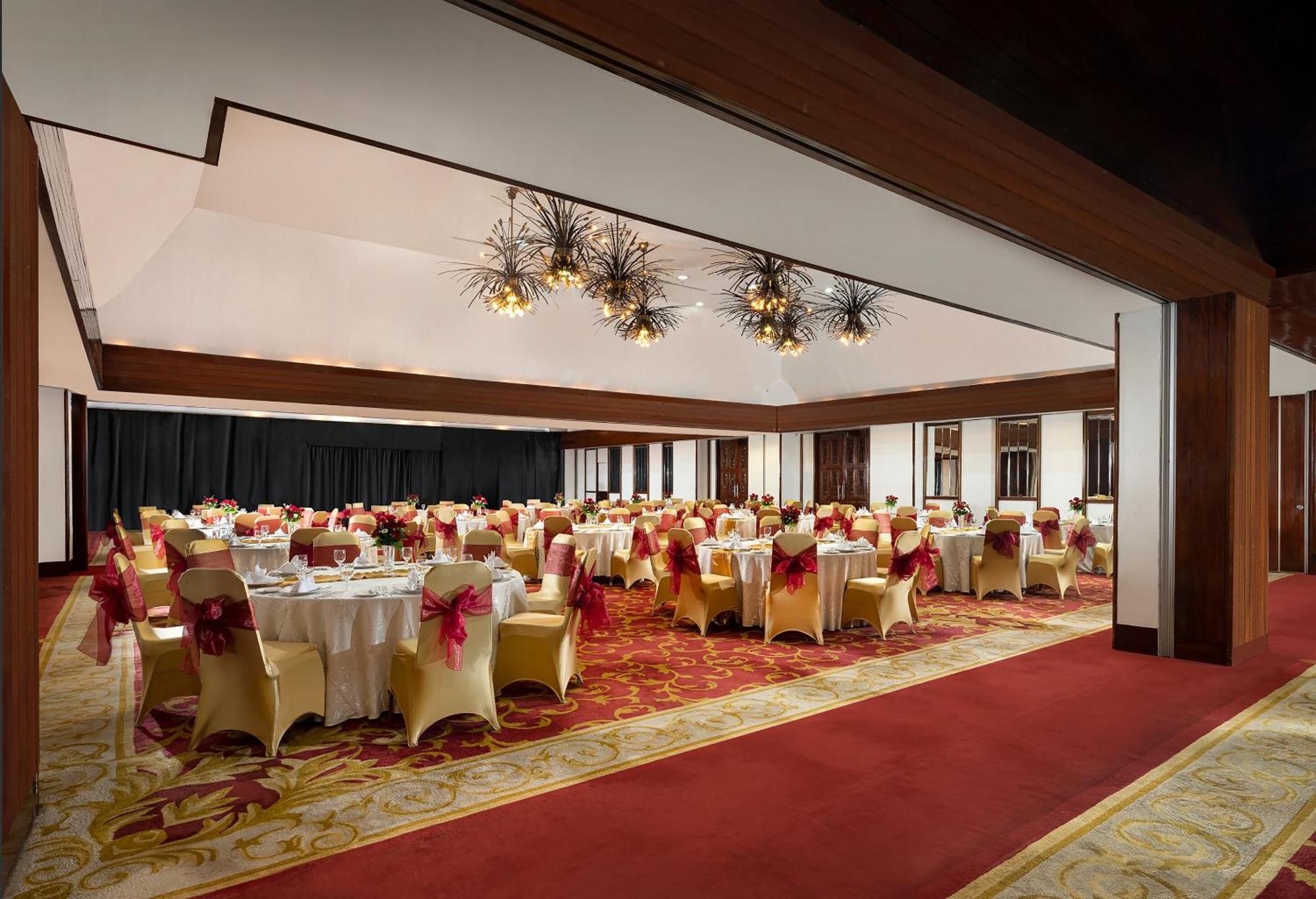 Sari Pacific Jakarta, Autograph Collection Exterior photo